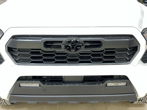 New 2026 Toyota Tacoma TRD Off-Road w/ TRD Off Road Upgrade Package image 4