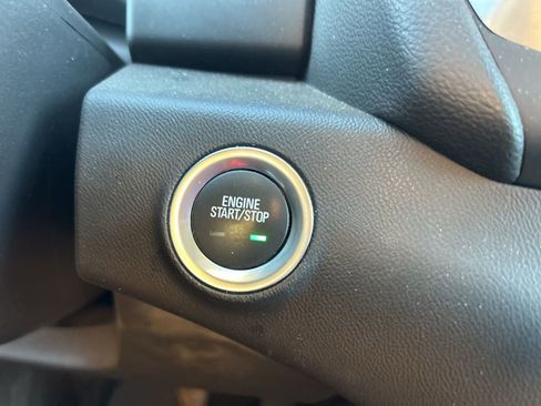 Used 2024 GMC Terrain SLE image 11