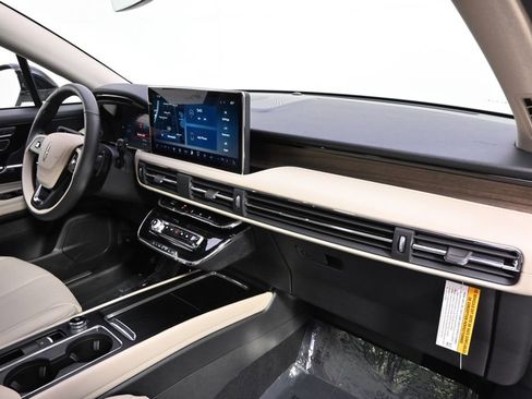New 2026 Lincoln Corsair Reserve AWD/4WD image 14