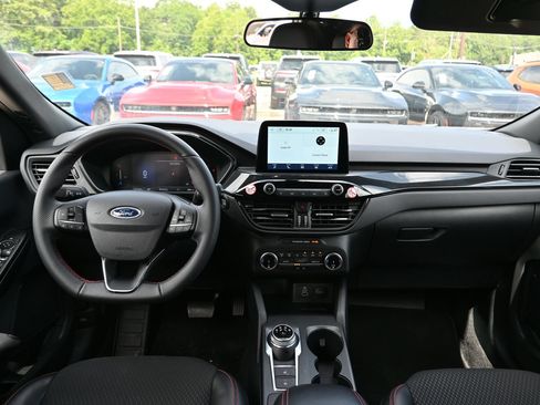 Used 2025 Ford Escape ST-Line FWD image 28