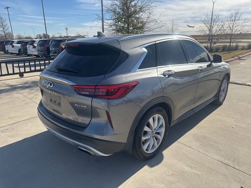Used 2019 INFINITI QX50 Essential w/ Premium Audio Package image 3