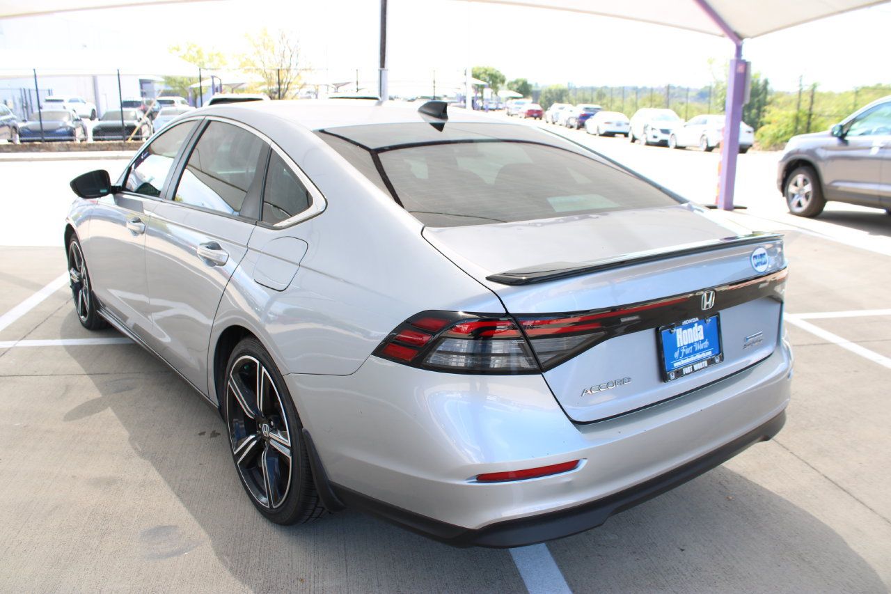 Used 2023 Honda Accord Sport image 3