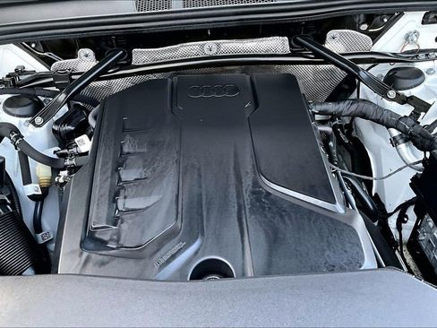 Used 2025 Audi Q5 Premium w/ Convenience Package image 31