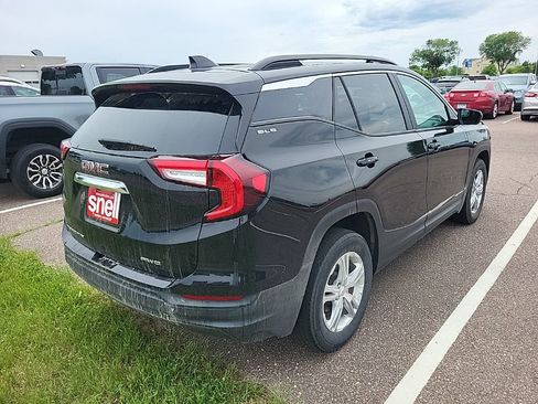 Used 2024 GMC Terrain SLE w/ Driver Convenience Package AWD/4WD image 3