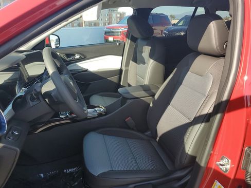 New 2026 Chevrolet Trax LT image 17