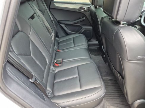 Certified 2026 Porsche Macan AWD/4WD image 24