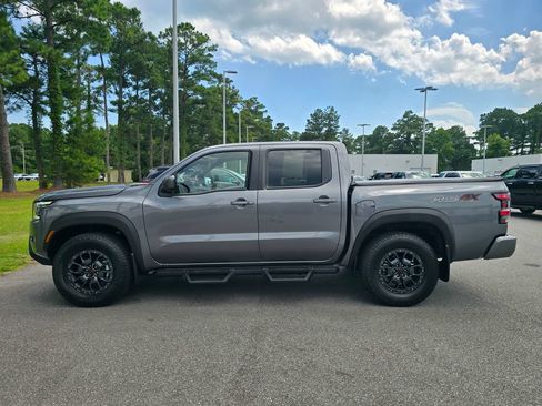 Used 2024 Nissan Frontier PRO-4X w/ Pro Premium Package AWD/4WD image 2