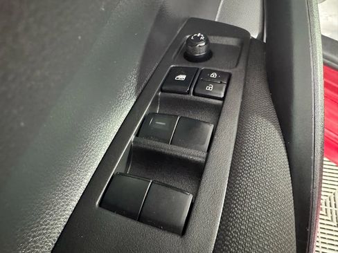 Used 2022 Toyota Corolla LE image 35