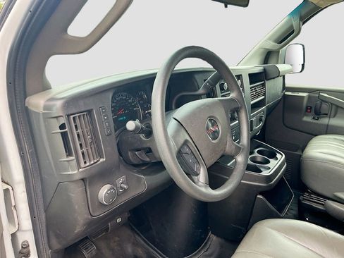 Used 2024 GMC Savana 2500 Work Van w/ Driver Convenience Package image 9