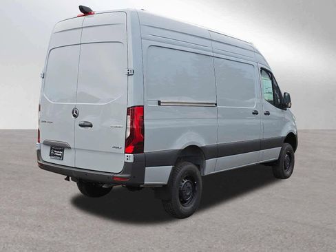 New 2026 Mercedes-Benz Sprinter 2500 image 3