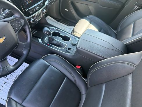 Used 2023 Chevrolet Traverse Premier AWD/4WD image 18