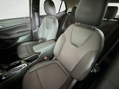 Used 2023 Buick Encore GX Select w/ Sport Touring Package image 25