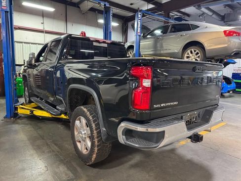 Used 2022 Chevrolet Silverado 2500 LTZ w/ LTZ Convenience Package AWD/4WD image 7