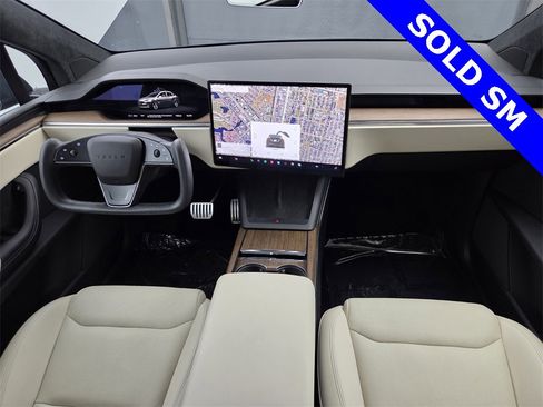 Used 2023 Tesla Model X image 25