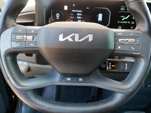 Used 2024 Kia EV9 Land AWD/4WD image 25