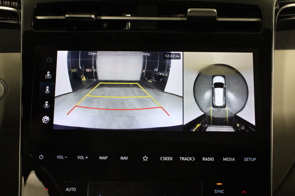 Certified 2023 Hyundai Tucson Limited w/ Cargo Package FWD image 30