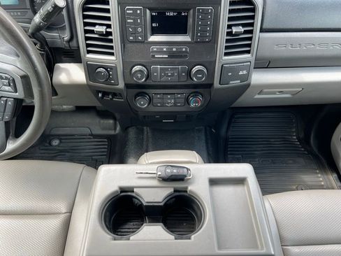 Used 2020 Ford F450 XL w/ Power Equipment Group image 12