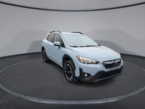 Used 2021 Subaru Crosstrek 2.0i Premium image 2