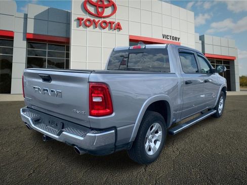 Used 2025 RAM 1500 Big Horn AWD/4WD image 3