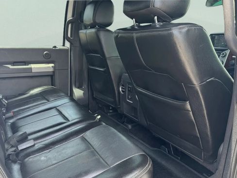 Used 2015 Ford F250 Lariat image 19