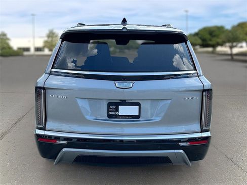 New 2026 Cadillac Vistiq Premium Luxury w/ LPO, Floor Liner Package image 6