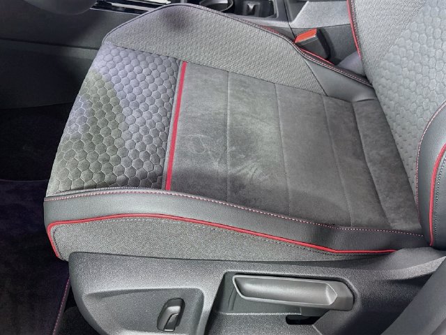 New 2026 Volkswagen GTI SE FWD image 19