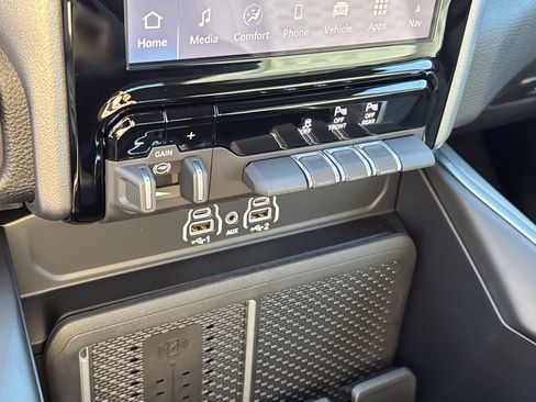 New 2026 RAM 1500 Big Horn AWD/4WD image 34
