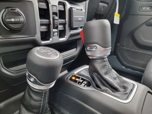 New 2026 Jeep Gladiator Sport image 29