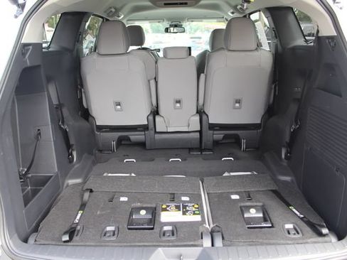 Certified 2026 Toyota Sienna LE FWD image 24