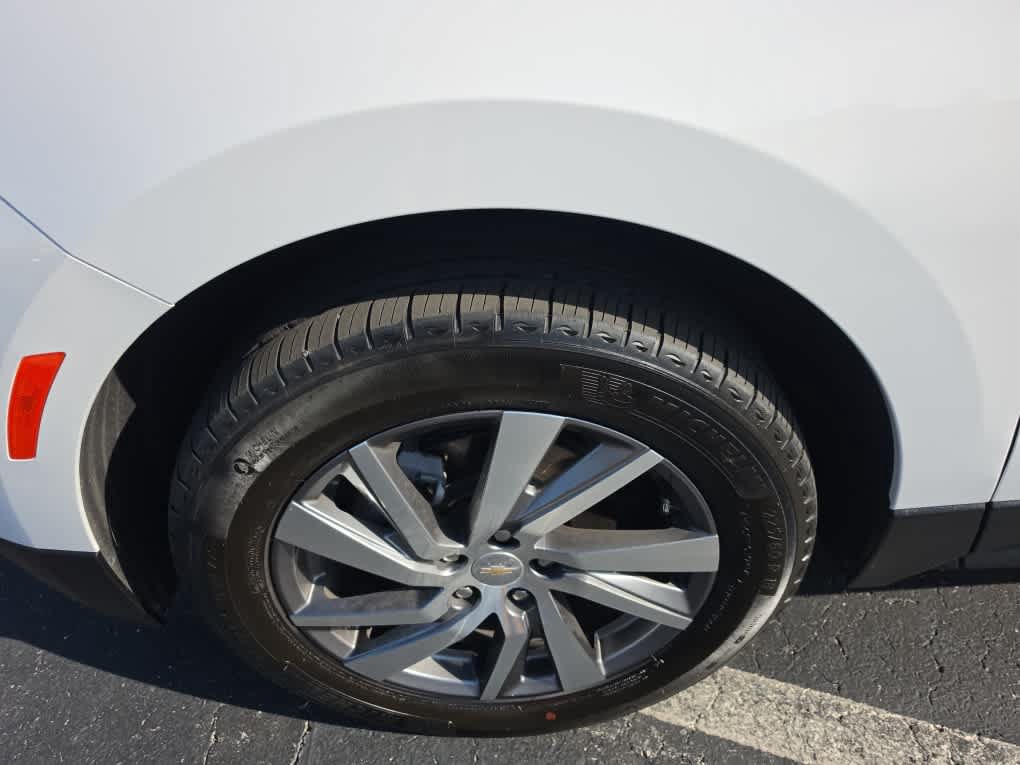 Used 2023 Chevrolet Equinox Premier AWD/4WD image 10