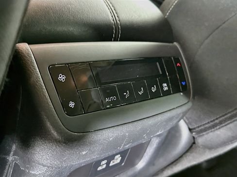 Used 2025 Nissan Pathfinder SV AWD/4WD image 26
