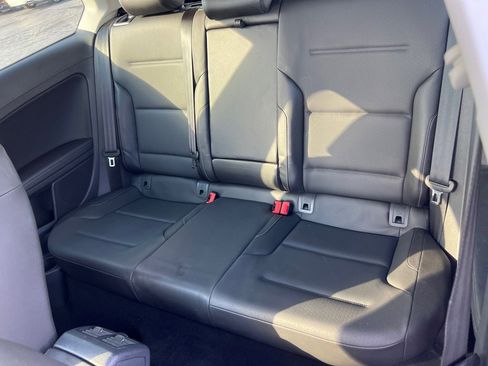 Used 2015 Volkswagen Golf S image 13