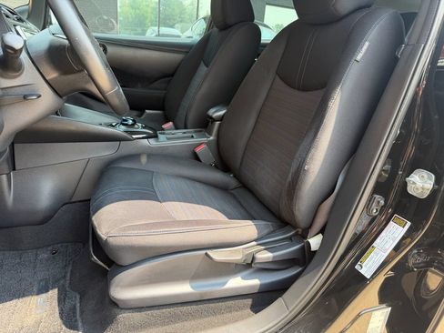 Used 2018 Nissan Leaf SV w/ Protection Package FWD image 28