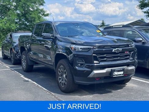 Certified 2023 Chevrolet Colorado Z71 w/ Z71 Convenience Package 2 AWD/4WD image 4