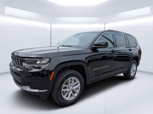 New 2026 Jeep Grand Cherokee L Laredo w/ Trailer Tow Package RWD image 7