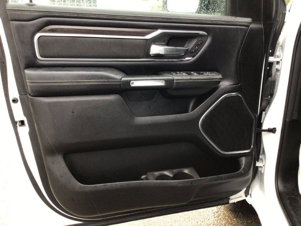 Used 2025 RAM 1500 Laramie AWD/4WD image 11