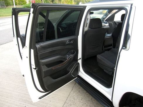 Used 2018 Chevrolet Suburban LS AWD/4WD image 26