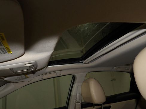 Used 2017 Nissan Altima 2.5 SL w/ Moonroof Package image 13