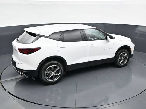 Used 2025 Chevrolet Blazer LT FWD image 31