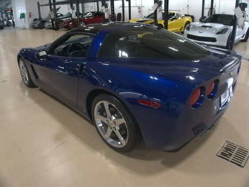 Used 2007 Chevrolet Corvette Coupe w/ Preferred Equipment Group RWD image 4