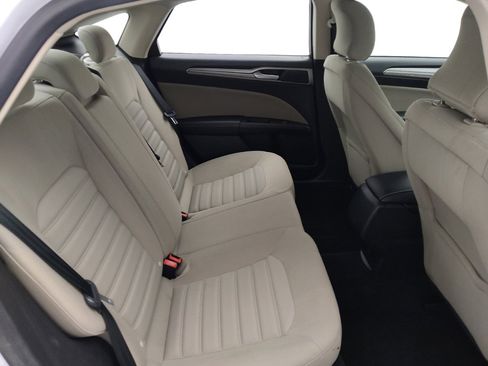Used 2018 Ford Fusion S FWD image 19
