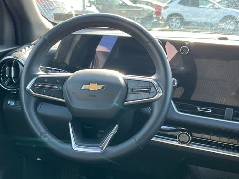 Used 2025 Chevrolet Equinox LT image 27