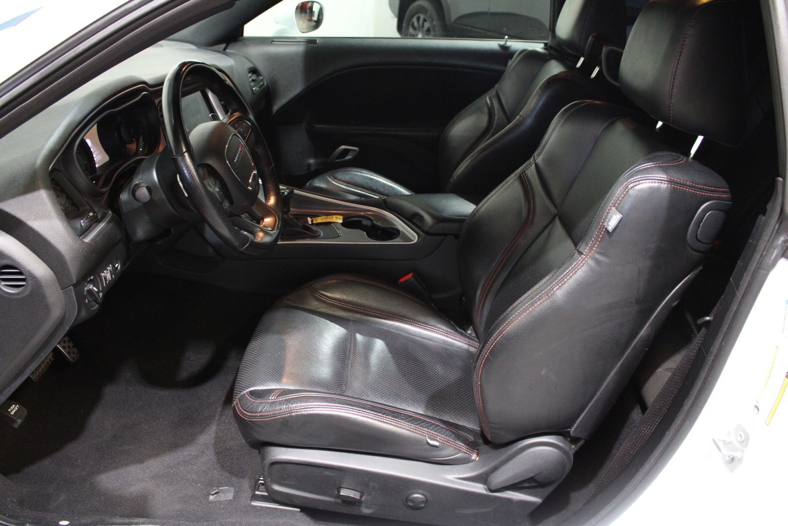 Used 2022 Dodge Challenger R/T w/ Blacktop Package RWD image 20