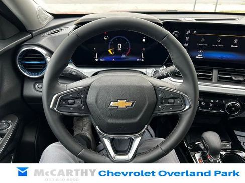 New 2026 Chevrolet Trax LT w/ Sunroof Package image 9