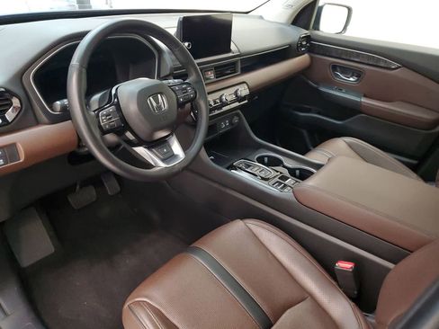 Certified 2023 Honda Pilot Elite image 2