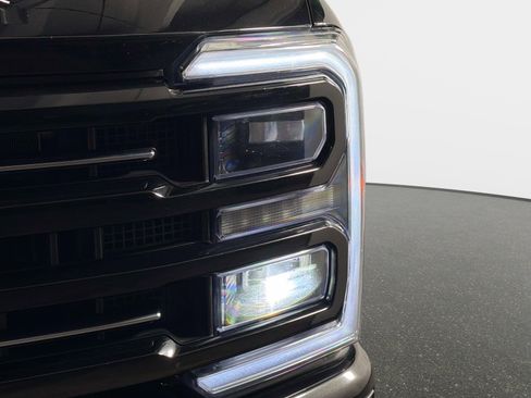 Used 2025 Ford F250 Platinum AWD/4WD image 10