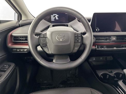 Certified 2025 Toyota Prius Plug-In Hybrid FWD image 31