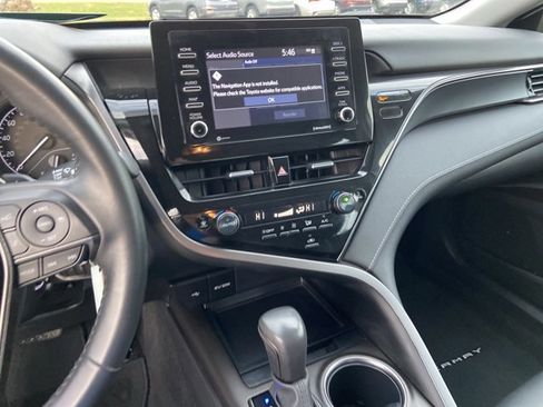 Used 2024 Toyota Camry SE image 38