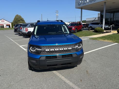 Certified 2025 Ford Bronco Sport Big Bend AWD/4WD image 2