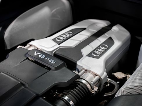 Used 2014 Audi R8 V8 image 39